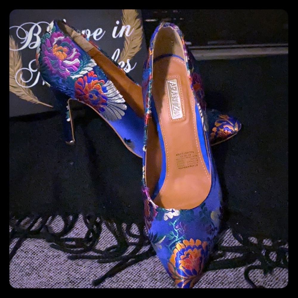 Colorful print high heels